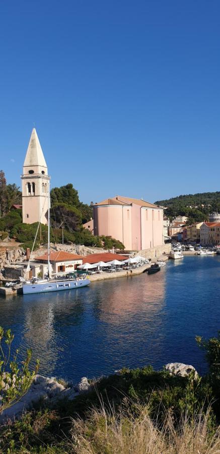 Narcis Central Apartment With Sea & City Views Veli Lošinj Buitenkant foto