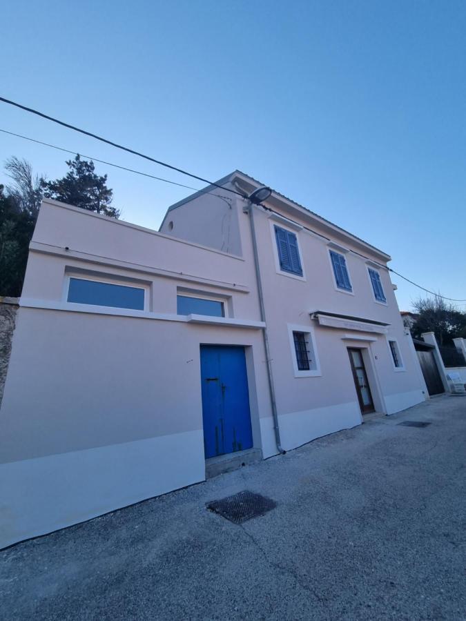 Narcis Central Apartment With Sea & City Views Veli Lošinj Buitenkant foto