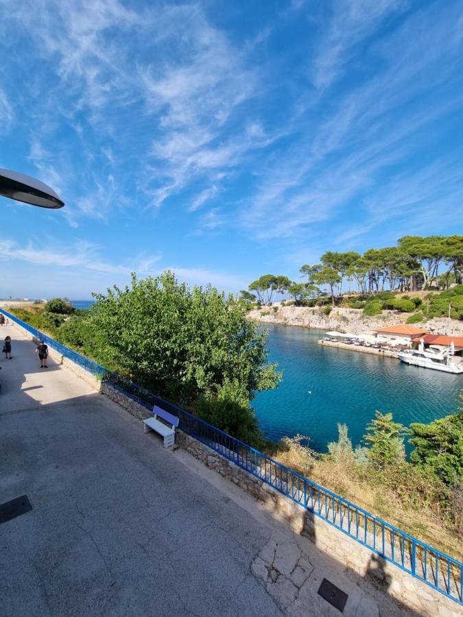 Narcis Central Apartment With Sea & City Views Veli Lošinj Buitenkant foto