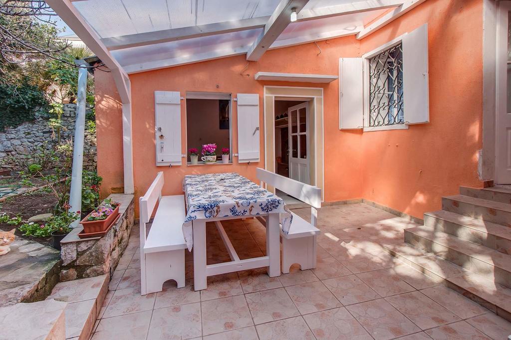 Narcis Central Apartment With Sea & City Views Veli Lošinj Buitenkant foto
