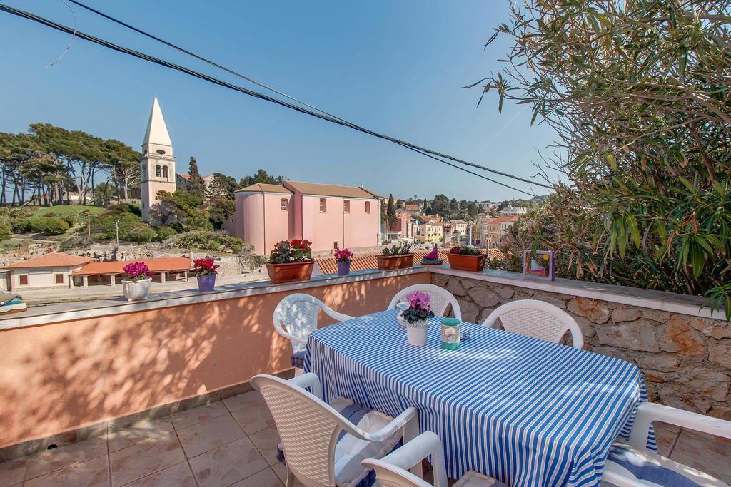 Narcis Central Apartment With Sea & City Views Veli Lošinj Buitenkant foto